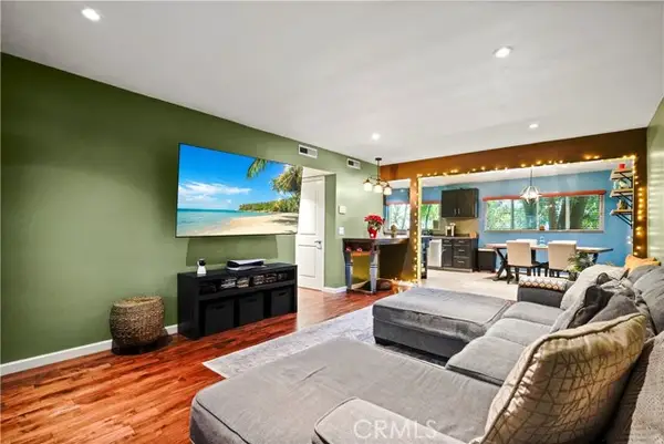 15457 Moorpark Street #1, Sherman Oaks, CA 91403