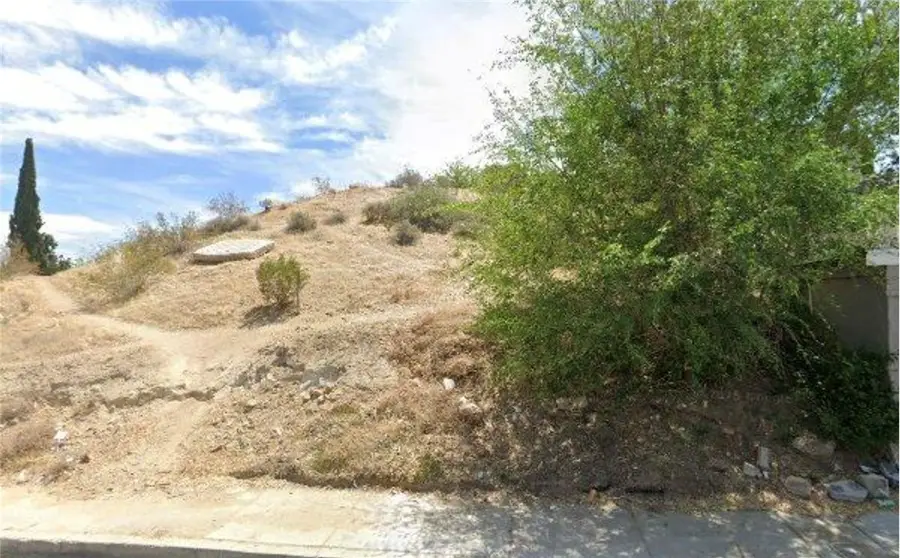 16707 Forrest Ave, Victorville, CA 92395 - #2