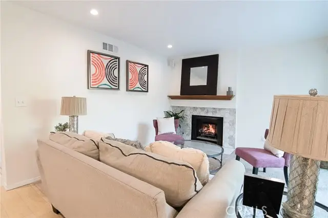 6716 Clybourn, North Hollywood, CA 91606 - Image #2