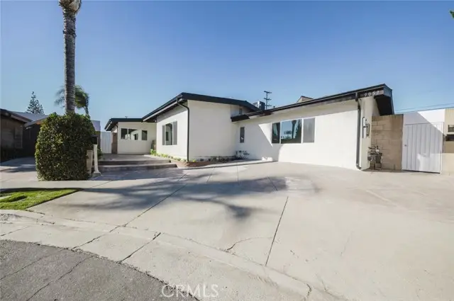 9055 Forbes Avenue, North Hills, CA 91343 - Image #1