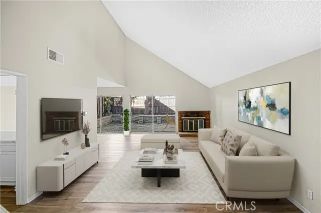 22703 Garzota, Valencia, CA 91354 - Image #3