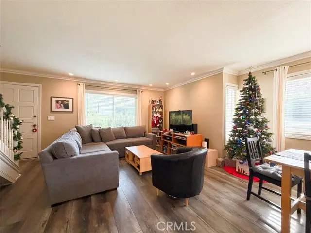 201 Green Heath, Thousand Oaks, CA 91361 - Image #2