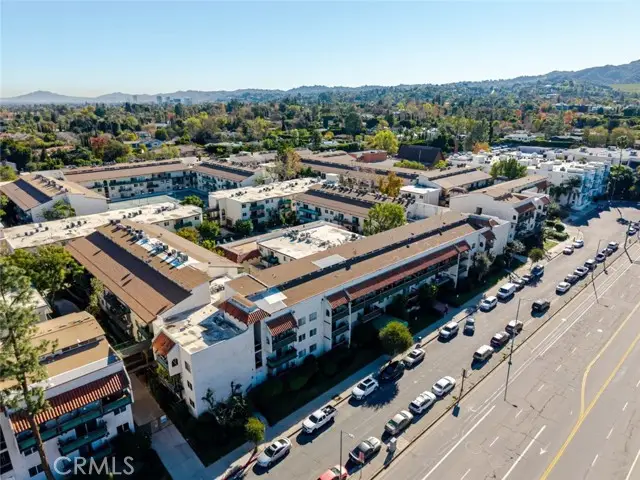5460 White Oak Avenue #C325, Encino, CA 91316 - Image #2