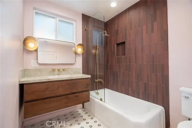 5625 Saint Clair Avenue, Valley Village, CA 91607 - Image #2