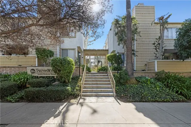 18408 Hatteras Street #44, Tarzana, CA 91356 - Image #1