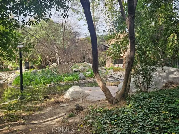 7150 Carlson Circle #65, Canoga Park (los Angeles), CA 91303