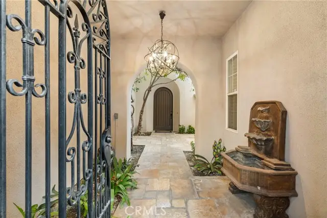 26910 Mirasol Street, Santa Clarita, CA 91355 - Image #2