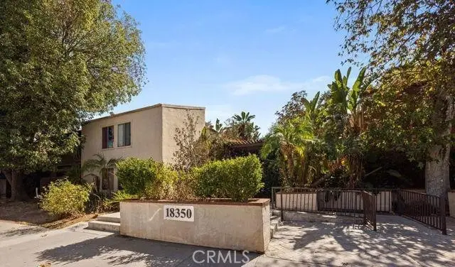 18350 Hatteras #123, Tarzana, CA 91356 - Image #1