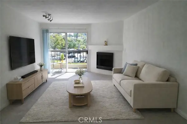 21500 Burbank #222, Woodland Hills (los Angeles), CA 91367