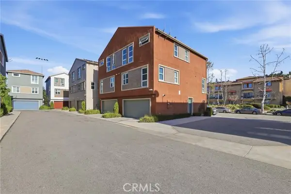 2700 E Chaucer #13, Los Angeles, CA 90065