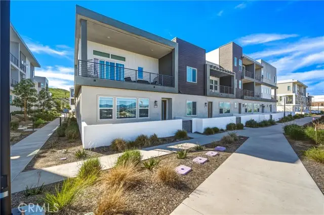 26767 Laurel Mountain Loop, Santa Clarita, CA 91381 - #2