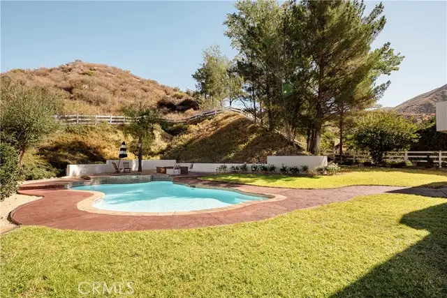 26868 Canyon End Road, Canyon Country, CA 91387 - Image #3