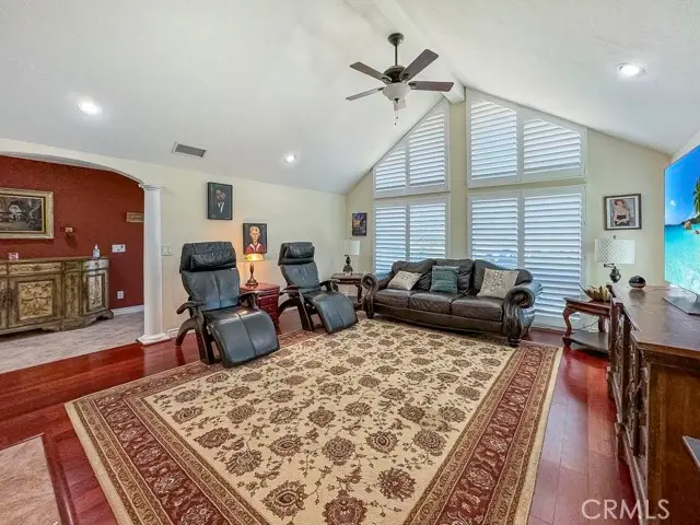 10700 Meadow Glen Way, Escondido, CA 92026 - Image #2