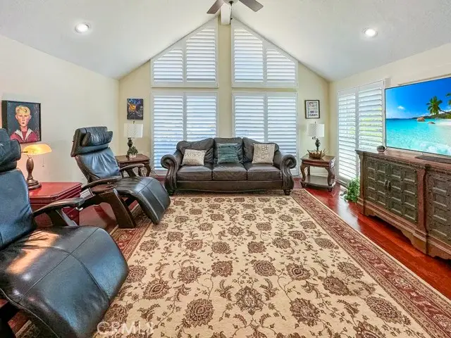 10700 Meadow Glen Way, Escondido, CA 92026 - Image #3