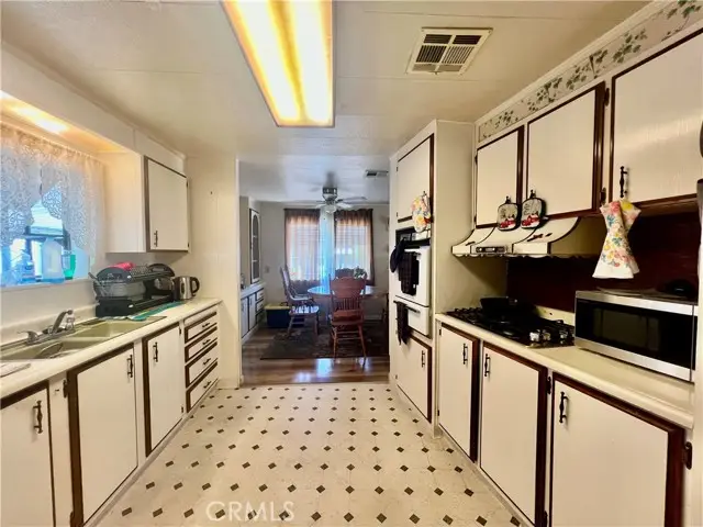 725 W Thornton Ave #69, Hemet, CA 92543 - Image #2