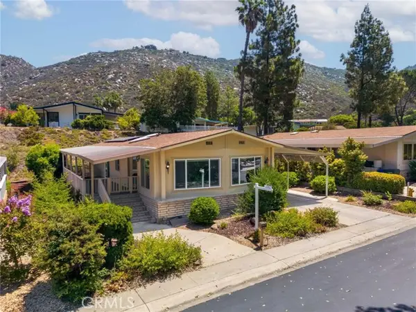 8975 Lawrence Welk #217, Escondido, CA 92026