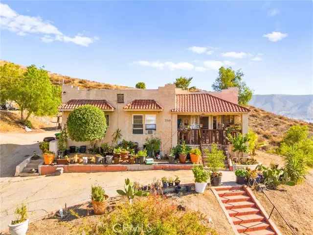 250 E Prospect Street, Lake Elsinore, CA 92530 - Image #2