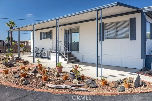 332 N Lyon Avenue #16, Hemet, CA 92543 - Image #2