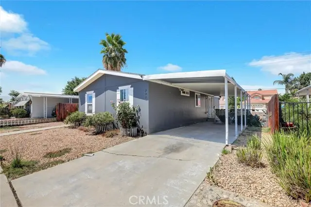 995 Santa Teresa Way, Hemet, CA 92545 - Image #2