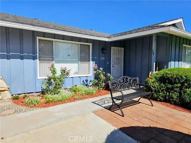 1580 W Whittier Avenue, Hemet, CA 92543 - Image #2
