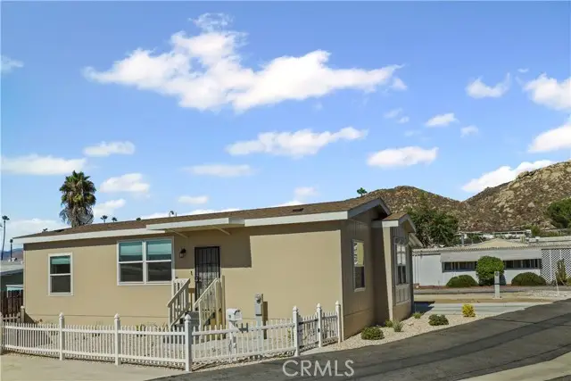1700 S State Street #19, Hemet, CA 92543 - Image #2