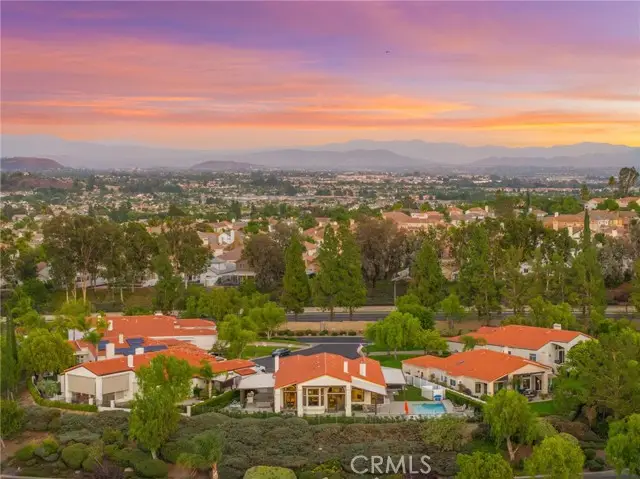 22901 Saint Annes Ct, Murrieta, CA 92562 - Image #2