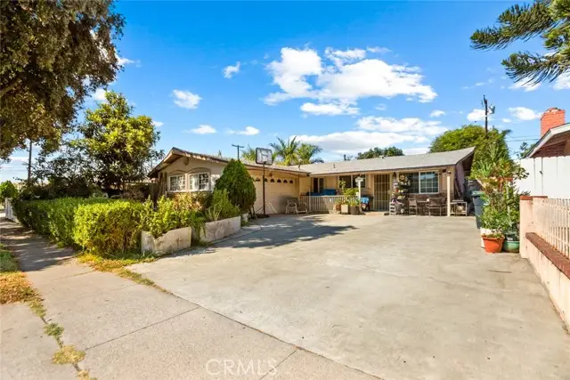 3413 W James Avenue, Santa Ana, CA 92704 - Image #2