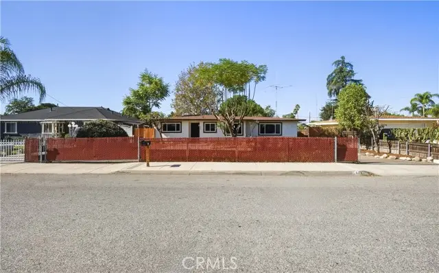 618 S Estudillo Avenue, San Jacinto, CA 92583 - #3