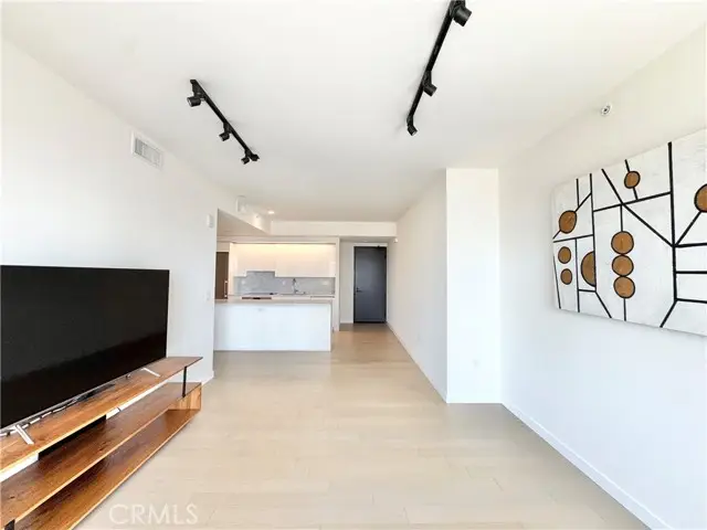 1050 S Grand Avenue #2003, Los Angeles, CA 90015 - Image #3