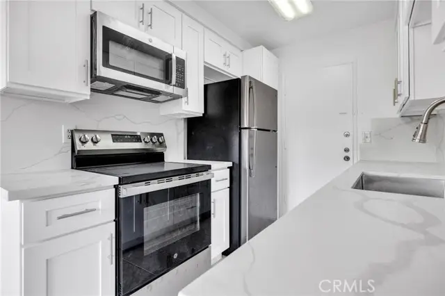525 N Sycamore Avenue #326, Los Angeles, CA 90036 - Image #2