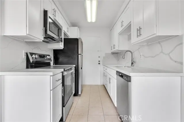 525 N Sycamore Avenue #326, Los Angeles, CA 90036 - Image #3