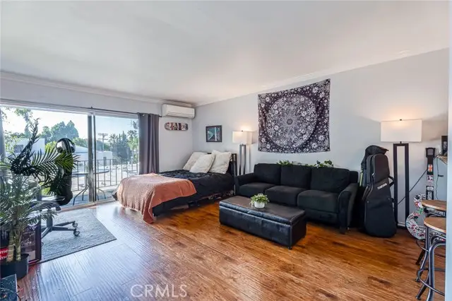 15344 Weddington, Sherman Oaks, CA 91411 - #2