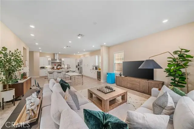 81 Pelican Lane, Irvine, CA 92618 - #3