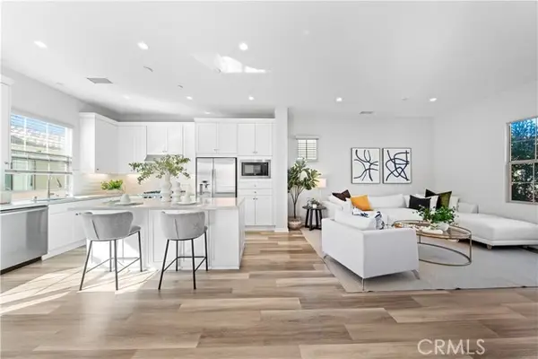 206 Milky, Irvine, CA 92618