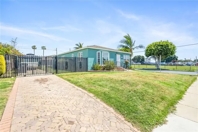 9232 S 7th, Inglewood, CA 90305 - #2