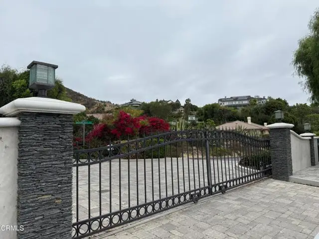 390 E Highland Hills Drive, Camarillo, CA 93010 - Image #3