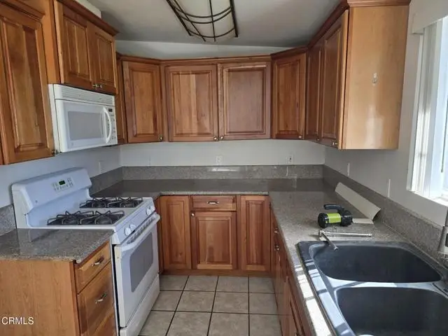 326 Simon Way, Oxnard, CA 93036 - Image #3