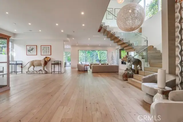 737 N Cherokee Avenue, Los Angeles, CA 90038 - Image #3