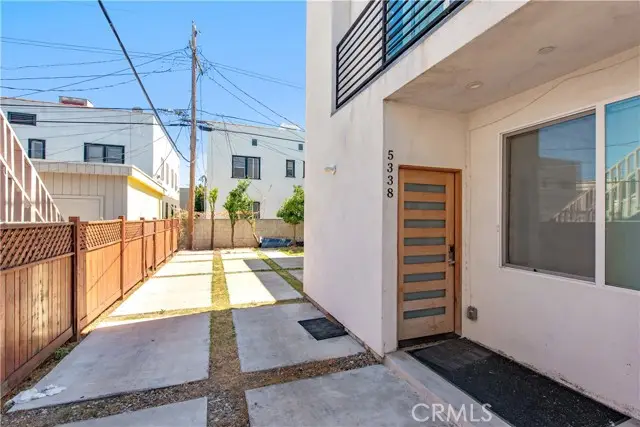 5336 Lemon Grove Avenue, Los Angeles, CA 90038 - Image #2
