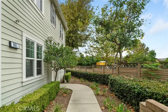 951 N Cornejo Way, Azusa, CA 91702 - Image #2