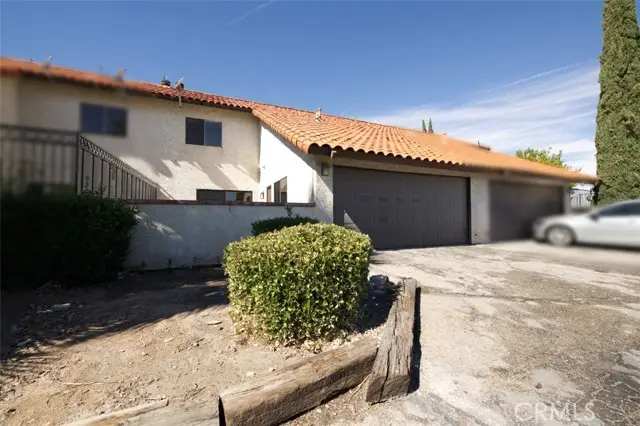 16780 Green Tree Blvd, Victorville, CA 92395 - Image #2