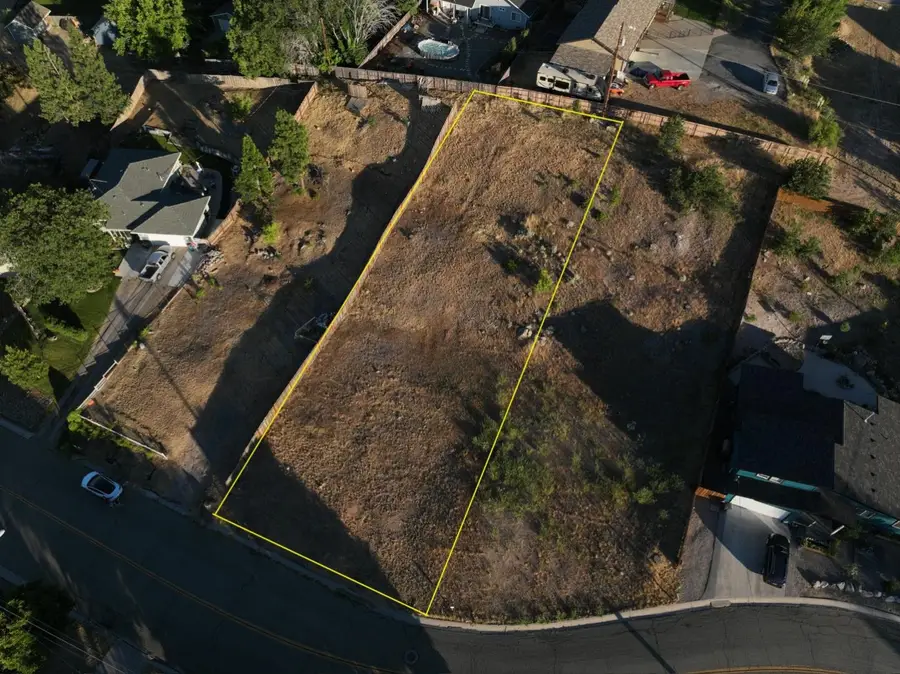 891 S Davis Avenue, Weed, CA 96094 - Image #2