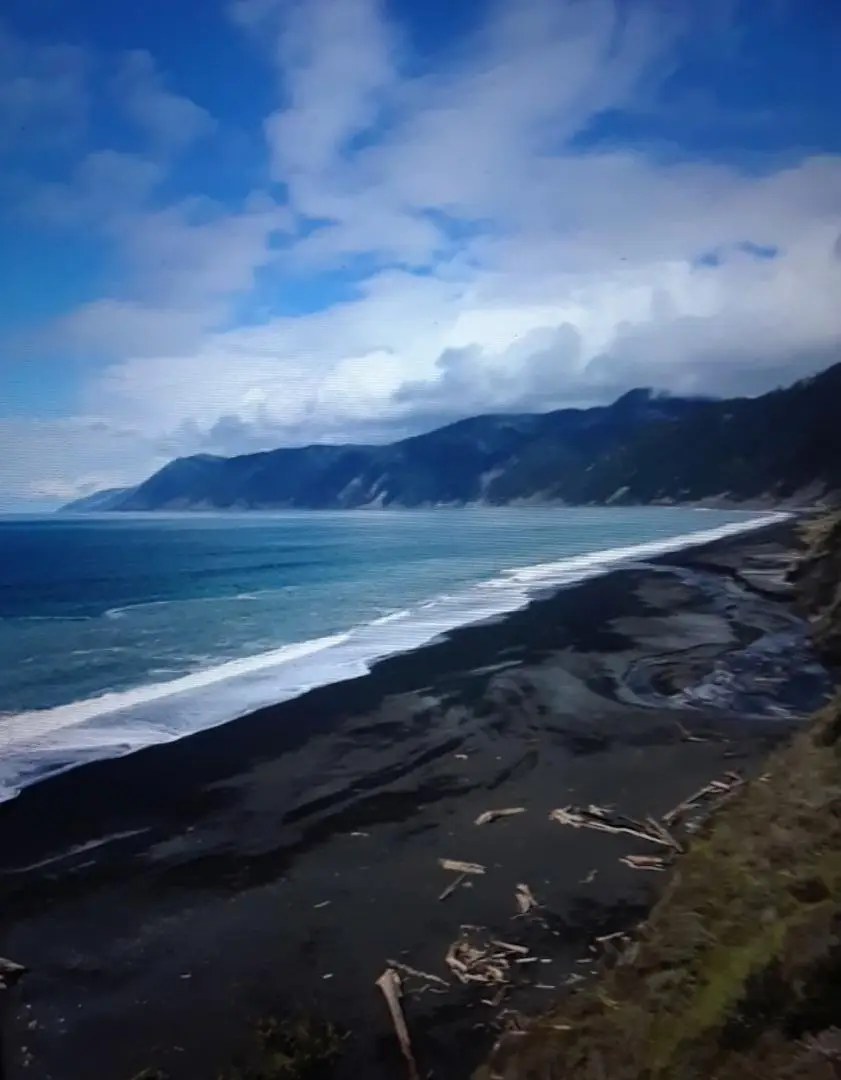 371 Upper Pacific Drive, Whitethorn, CA 95589 - Image #1