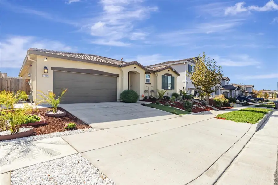2051 Rosewood Drive, Hollister, CA 95023 - Image #2