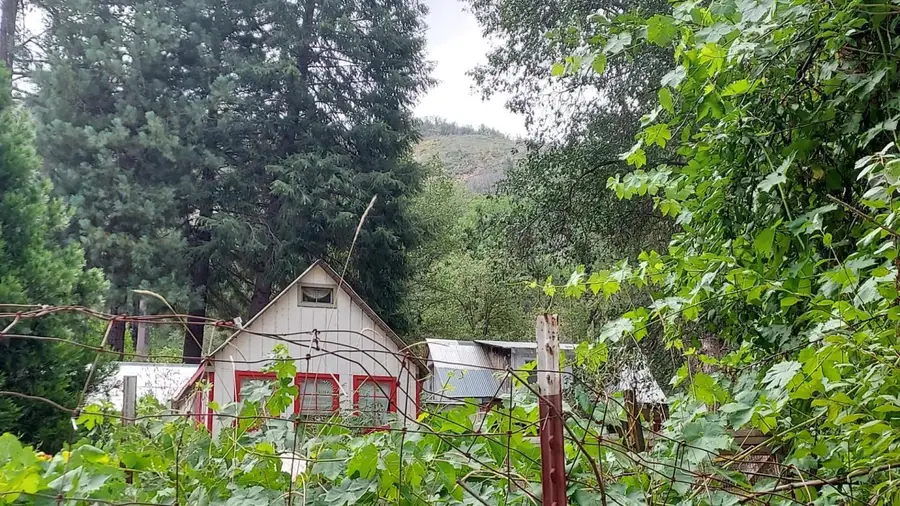 8063 Anderson Valley Road, Coulterville, CA 95311 - Image #2