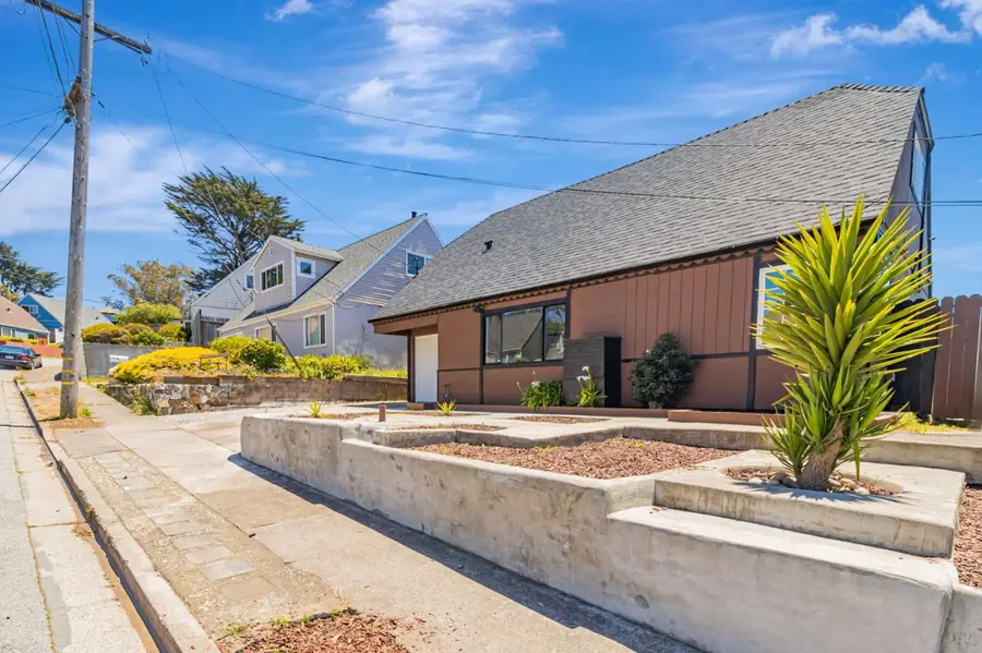 720 Lockhaven Drive, Pacifica, CA 94044 - Image #3