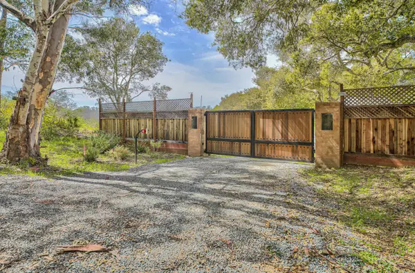 420 Yellowbrick Road, Watsonville, CA 95076