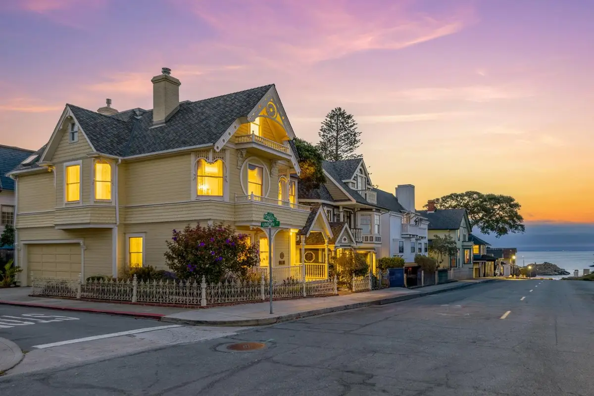 132 Forest Avenue, Pacific Grove, CA 93950 - Image #1