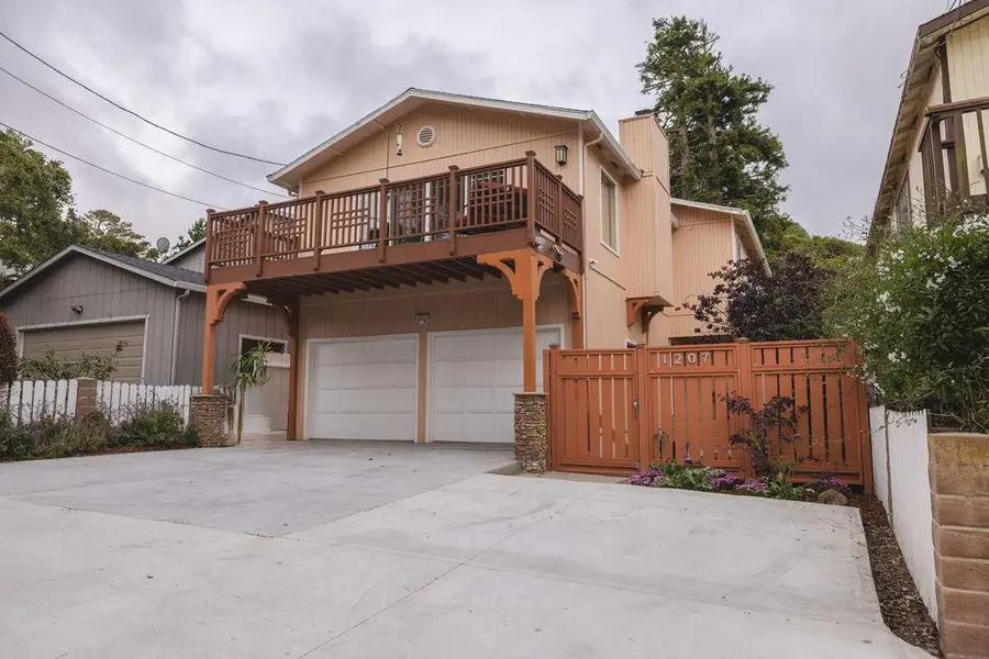 1207 David Avenue, Pacific Grove, CA 93950 - Image #2