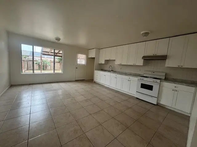 634 Yreka Drive, Salinas, CA 93906 - Image #2